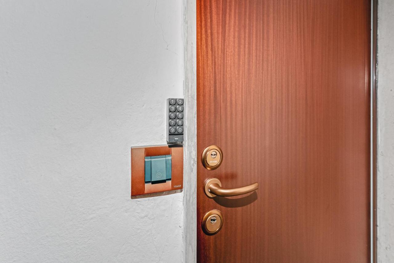 Metro M1 - Smart Home, Fast Free Wifi & Netflix Milan Exterior photo